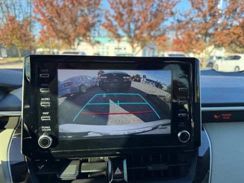 Used 2020 Toyota Corolla LE image 35