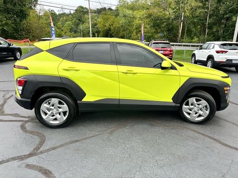 Used 2024 Hyundai Kona SE image 7