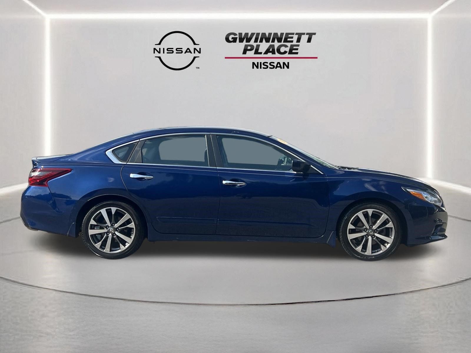 Used 2017 Nissan Altima 2.5 SR FWD image 24