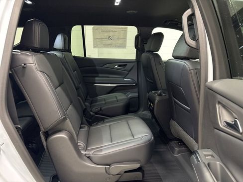 New 2026 Chevrolet Traverse LT w/ Midnight/Sport Edition AWD/4WD image 33