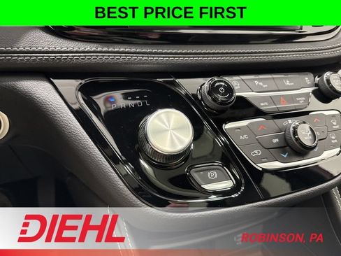 New 2026 Chrysler Pacifica Limited w/ S Appearance Package AWD/4WD image 37