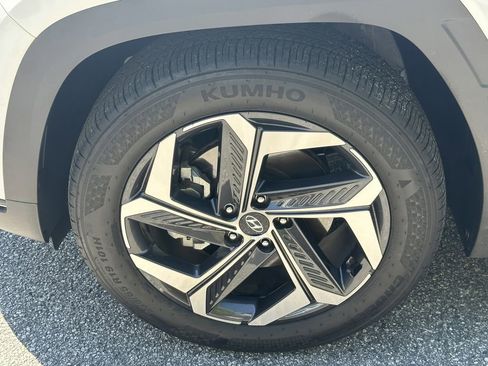 Used 2024 Hyundai Tucson Limited image 13