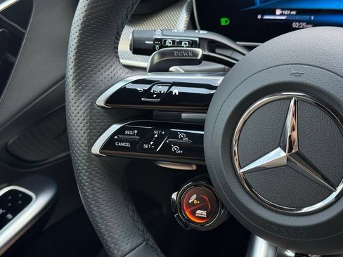 Used 2025 Mercedes-Benz GLC 43 AMG 4MATIC image 14