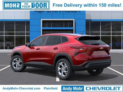 New 2026 Chevrolet Trax LS w/ LS Convenience Package FWD image 5