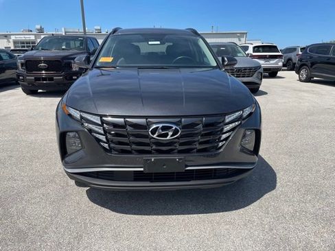 Used 2023 Hyundai Tucson SEL w/ Convenience Package AWD/4WD image 2