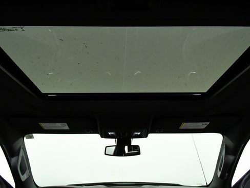 Used 2022 Chevrolet Silverado 1500 High Country w/ Safety Package II image 22