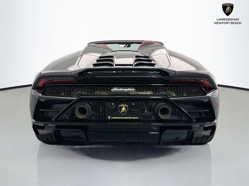 Used 2023 Lamborghini Huracan EVO RWD image 6