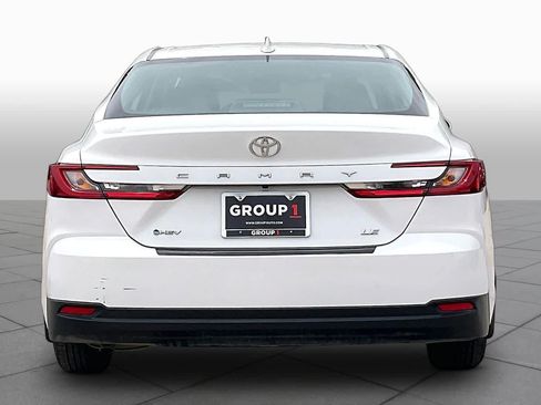 Used 2025 Toyota Camry LE w/ Convenience Package FWD image 5