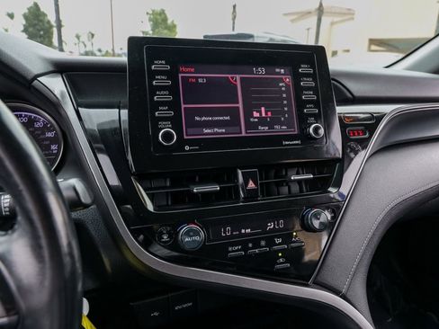 Used 2022 Toyota Camry SE image 29