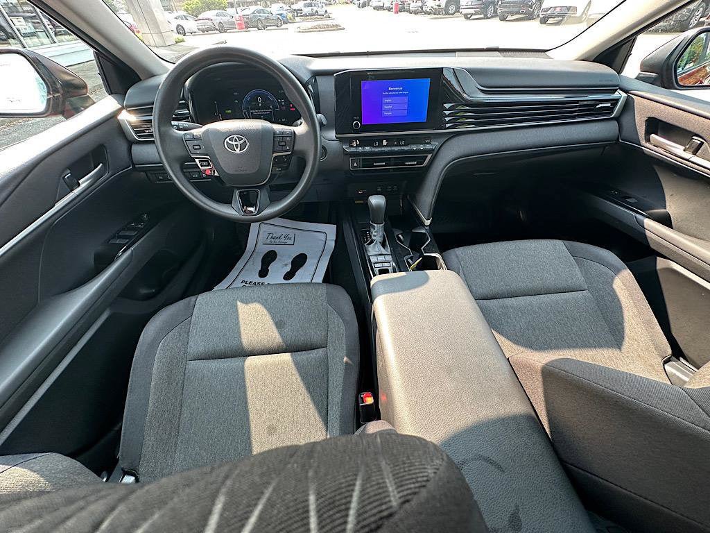 Used 2025 Toyota Camry LE FWD image 17