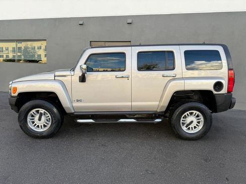 Used 2006 HUMMER H3 w/ Chrome Appearance Package AWD/4WD image 9