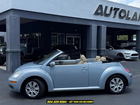 Used 2010 Volkswagen Beetle Convertible FWD image 5