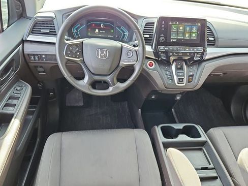 Used 2024 Honda Odyssey EX image 17