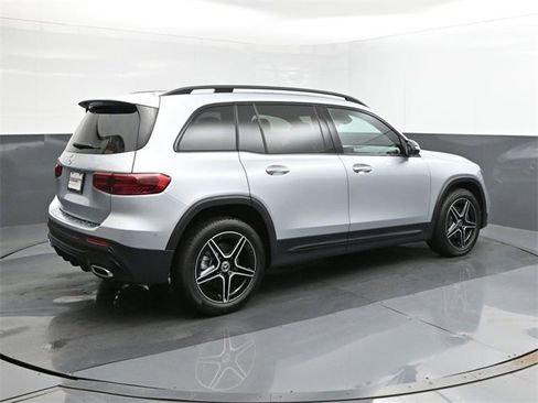 New 2024 Mercedes-Benz GLB 250 image 15