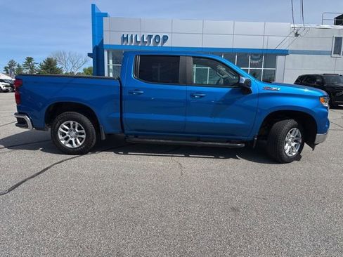 Used 2024 Chevrolet Silverado 1500 LT w/ Z71 Off-Road Package AWD/4WD image 4