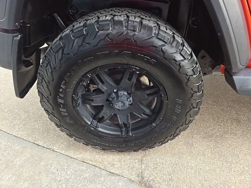Used 2018 Jeep Wrangler Unlimited Sport S AWD/4WD image 23