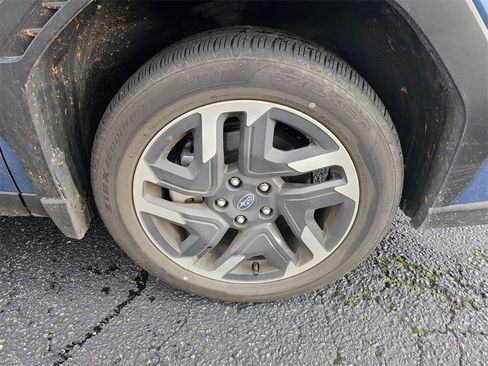 Used 2025 Subaru Forester Limited image 9