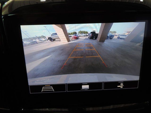 Used 2021 Chevrolet Traverse LT FWD image 32