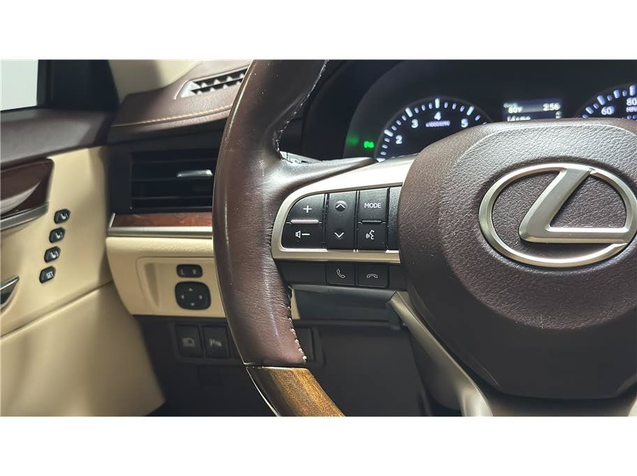 Used 2016 Lexus ES 350 w/ Luxury Package w/Wood Trim FWD image 33