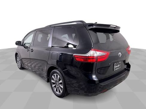 Used 2020 Toyota Sienna LE image 6