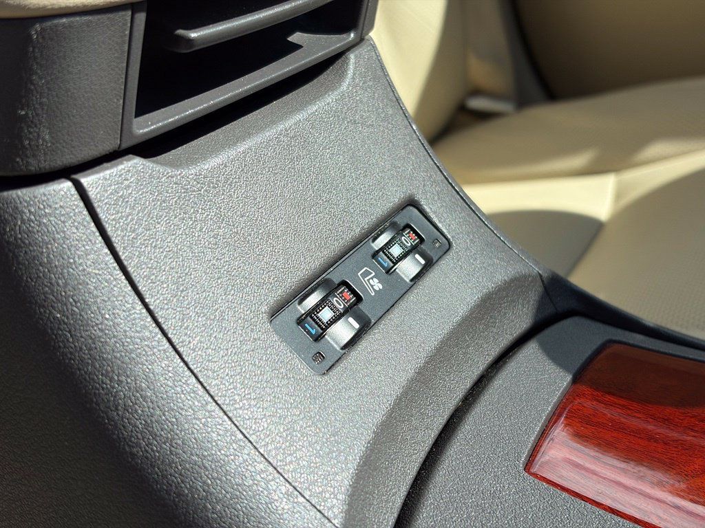 Used 2011 Lexus ES 350 w/ Preferred Accessory Package FWD image 37