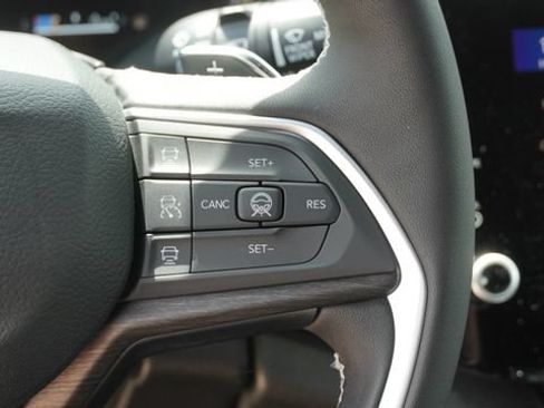 New 2026 Jeep Grand Cherokee L 4WD image 29