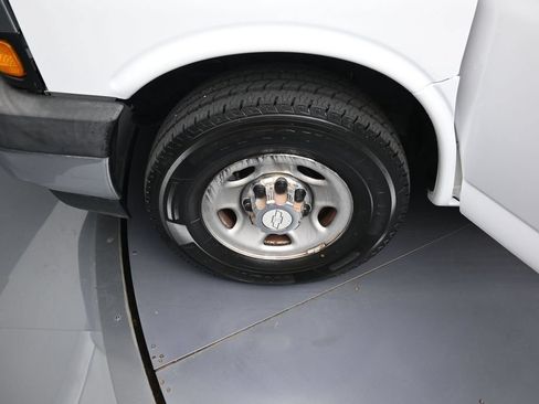 Used 2019 Chevrolet Express 3500 LT w/ LT Preferred Equipment Group RWD image 24