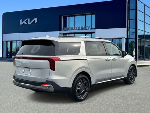 New 2026 Kia Carnival SX FWD image 11