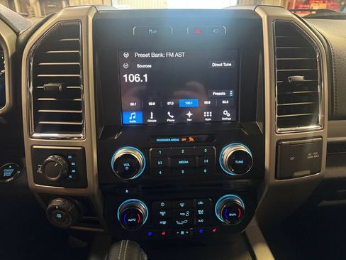 Used 2017 Ford F150 Lariat w/ Equipment Group 502A Luxury AWD/4WD image 24