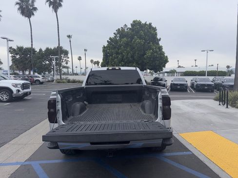 Used 2018 Chevrolet Silverado 1500 LT image 18