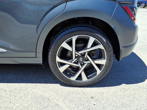 Used 2023 Hyundai Kona Limited AWD/4WD image 5