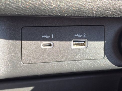 Used 2023 Nissan Rogue SV w/ SV Premium B Package image 9