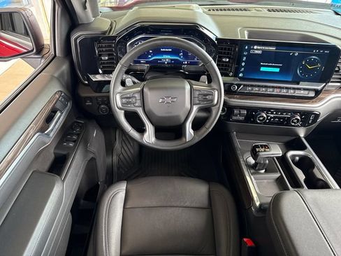 Used 2025 Chevrolet Silverado 1500 RST AWD/4WD image 13