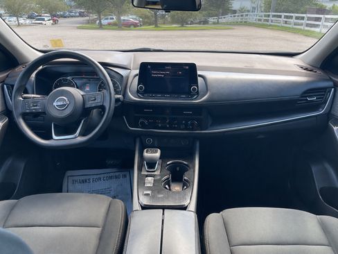Used 2023 Nissan Rogue S FWD image 16