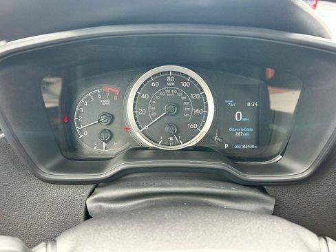 Used 2022 Toyota Corolla LE FWD image 5
