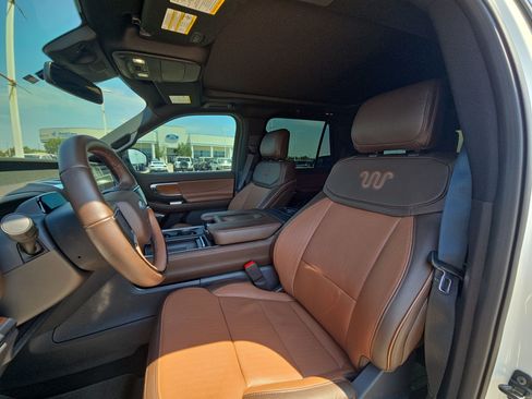 Used 2025 Ford Expedition King Ranch AWD/4WD image 16