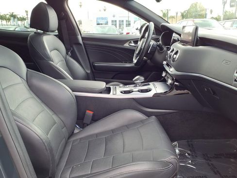 Used 2022 Kia Stinger GT2 image 9