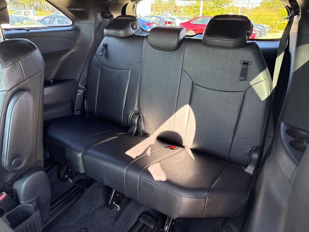 Used 2026 Toyota Sienna Limited AWD/4WD image 11