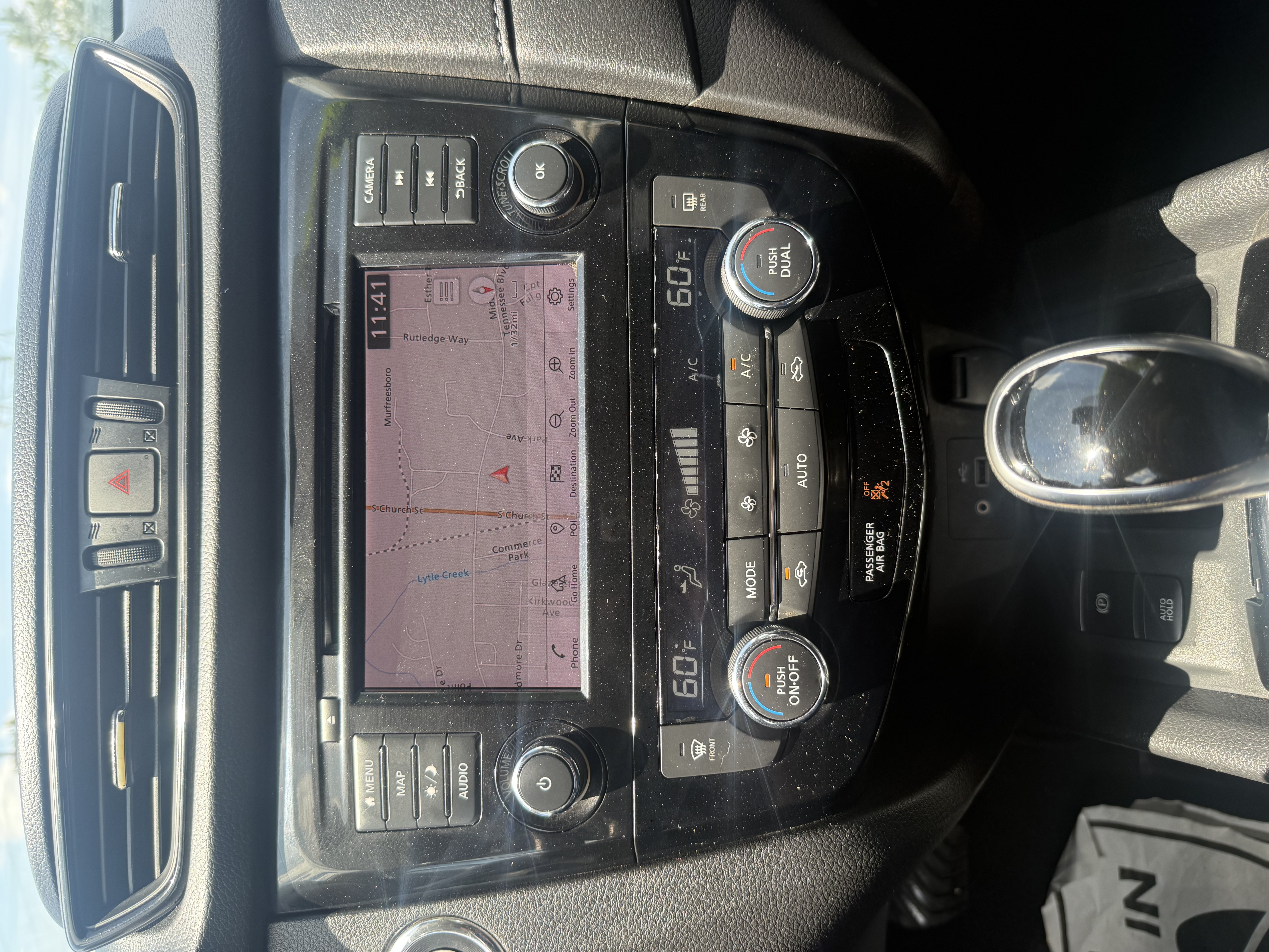 Used 2019 Nissan Rogue SV w/ Premium Package FWD image 14