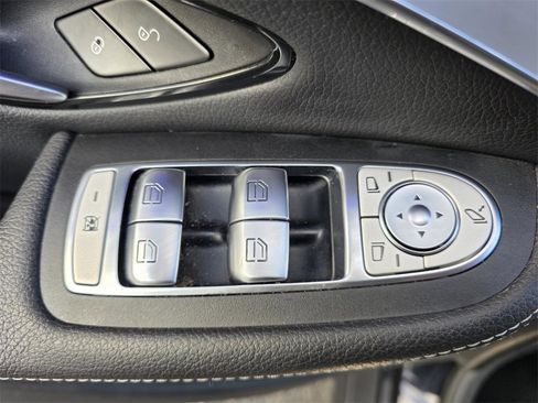 Used 2023 Mercedes-Benz GLC 300 4MATIC Coupe image 13