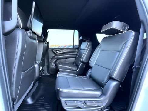 Used 2021 GMC Yukon XL SLT w/ SLT Luxury Plus Package image 22