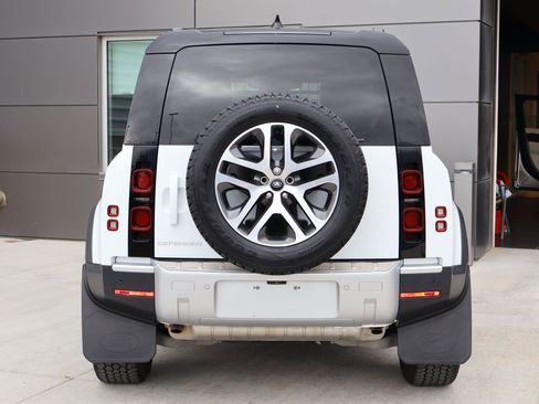 Certified 2025 Land Rover Defender 110 S AWD/4WD image 9