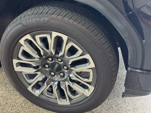 Certified 2023 GMC Sierra 1500 Denali Ultimate AWD/4WD image 4