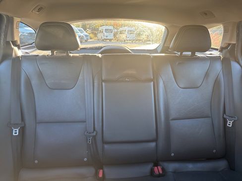 Used 2018 Volvo V60 T5 Dynamic w/ Vision Package image 31