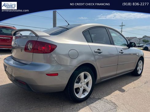 Used 2006 MAZDA MAZDA3 i Touring FWD image 4
