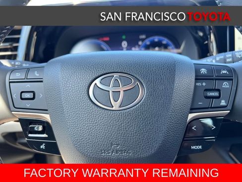 Certified 2025 Toyota Crown Signia Limited image 34