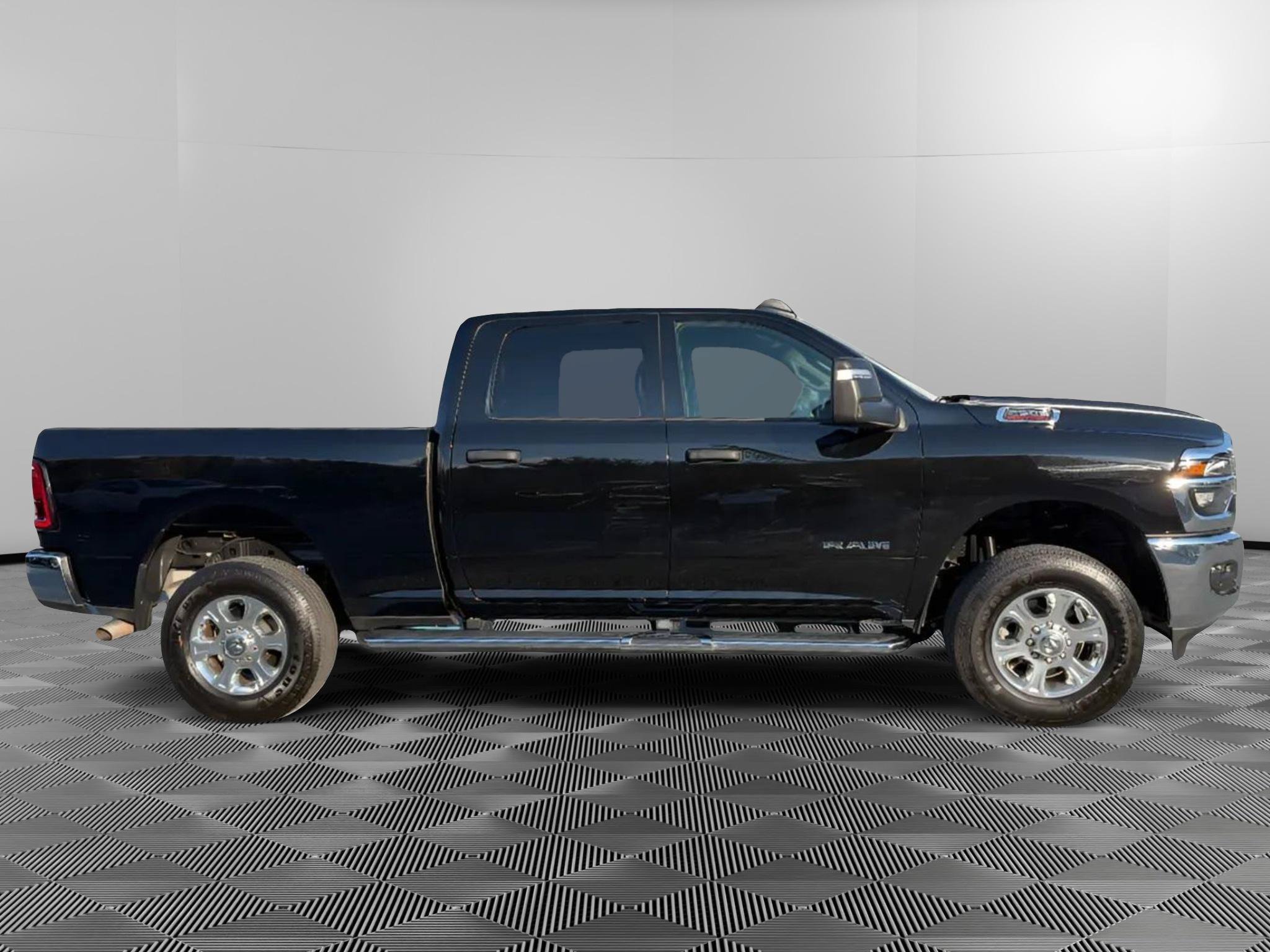 Used 2026 RAM 2500 Big Horn AWD/4WD image 6