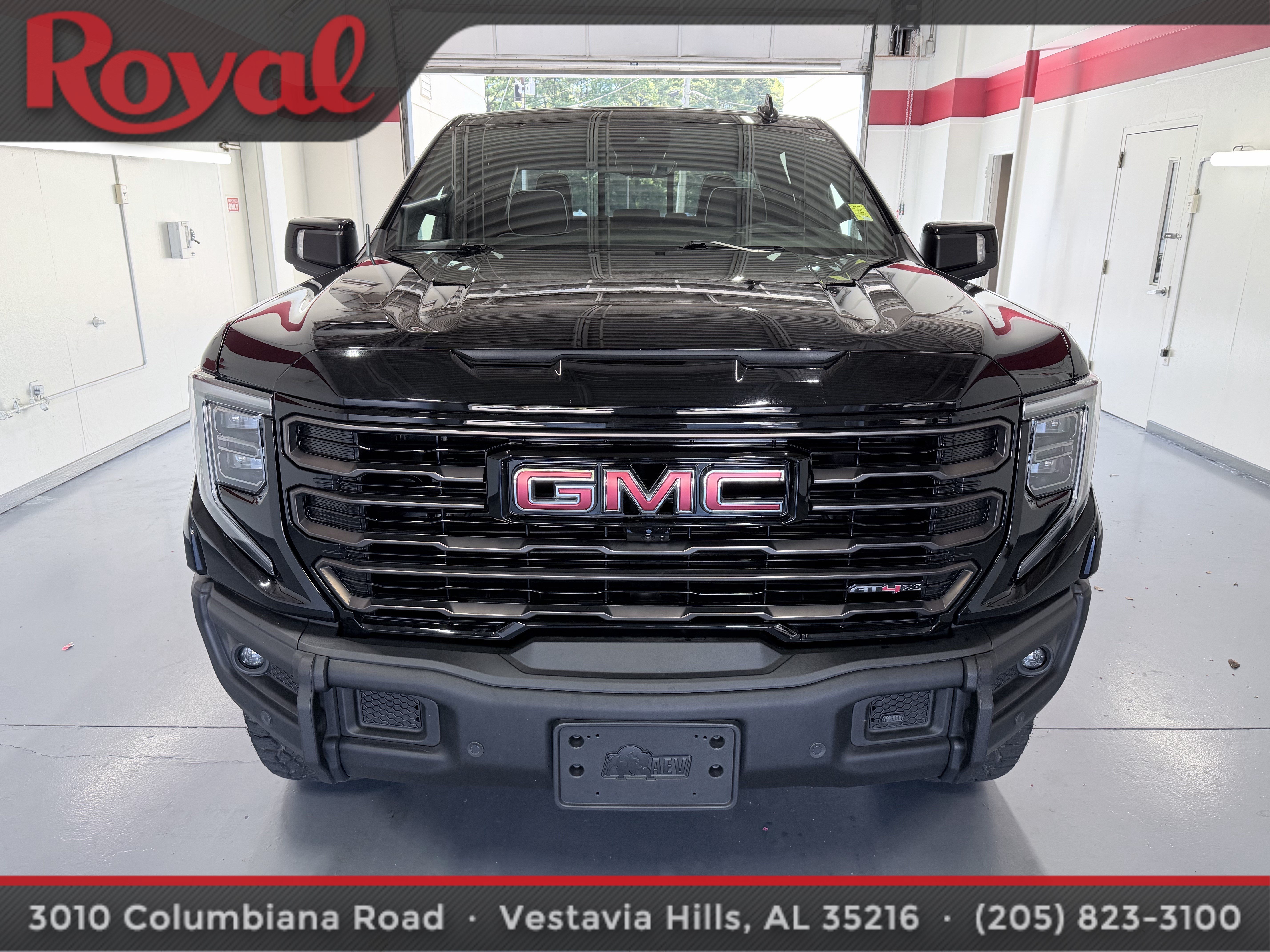 Used 2025 GMC Sierra 1500 AT4X AWD/4WD image 2