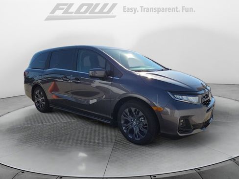 Certified 2026 Honda Odyssey Touring image 1