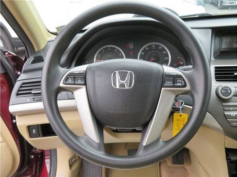 Used 2011 Honda Accord LX image 9